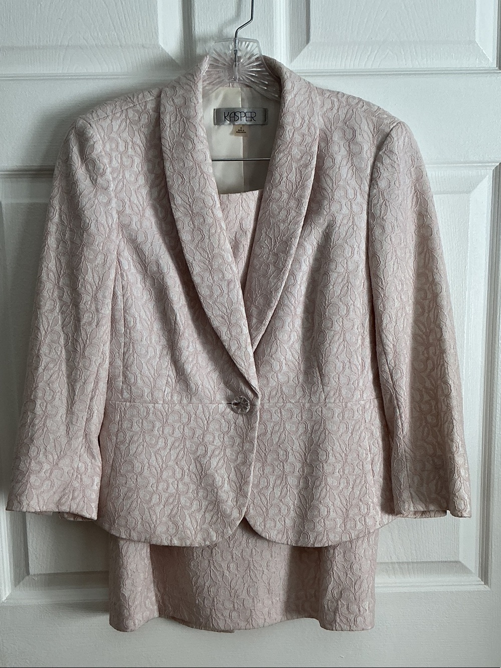 ⭐️⭐️ KASPER ⭐️⭐️.             TWO PIECE SUIT